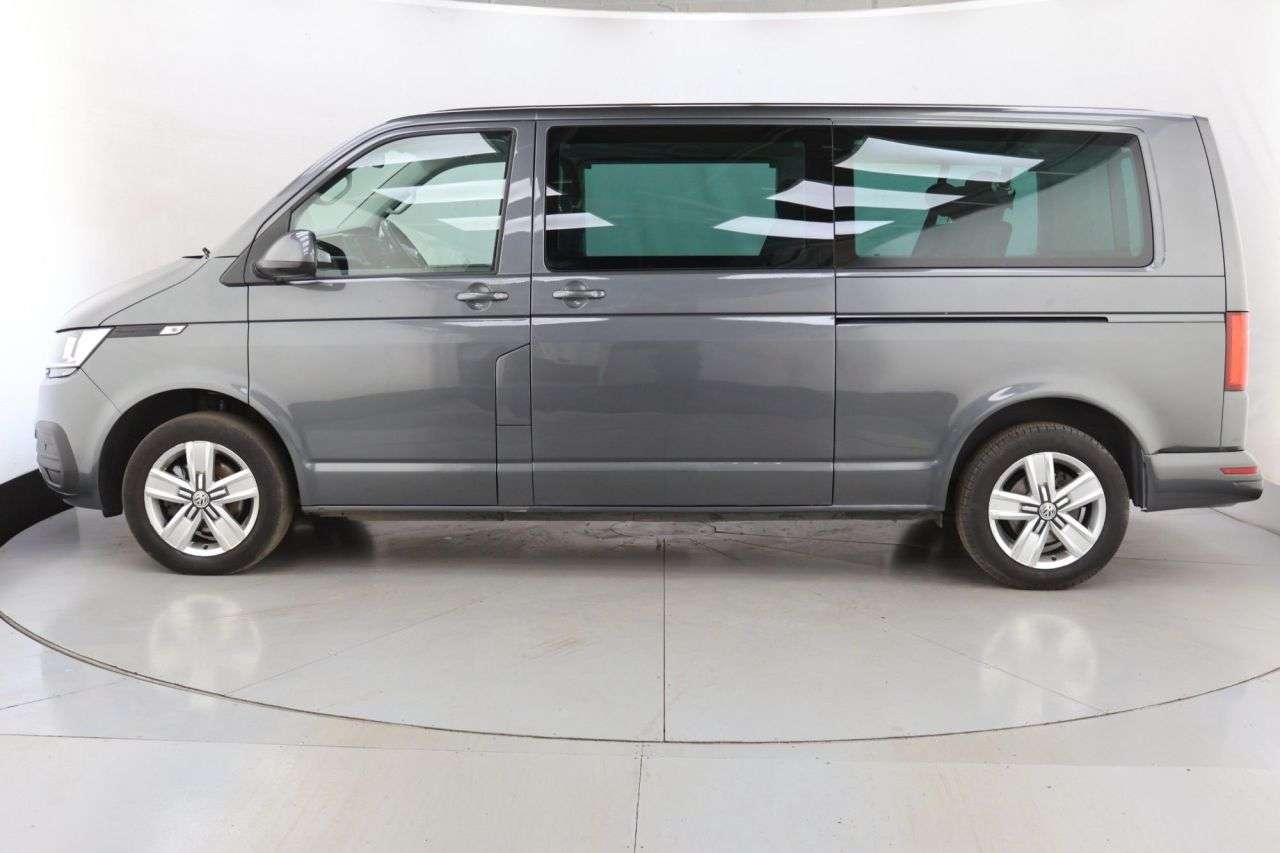 2022 VOLKSWAGEN TRANSPORTER SHUTTLE 2022 VOLKSWAGEN TRANSPORTER SHUTTLE
