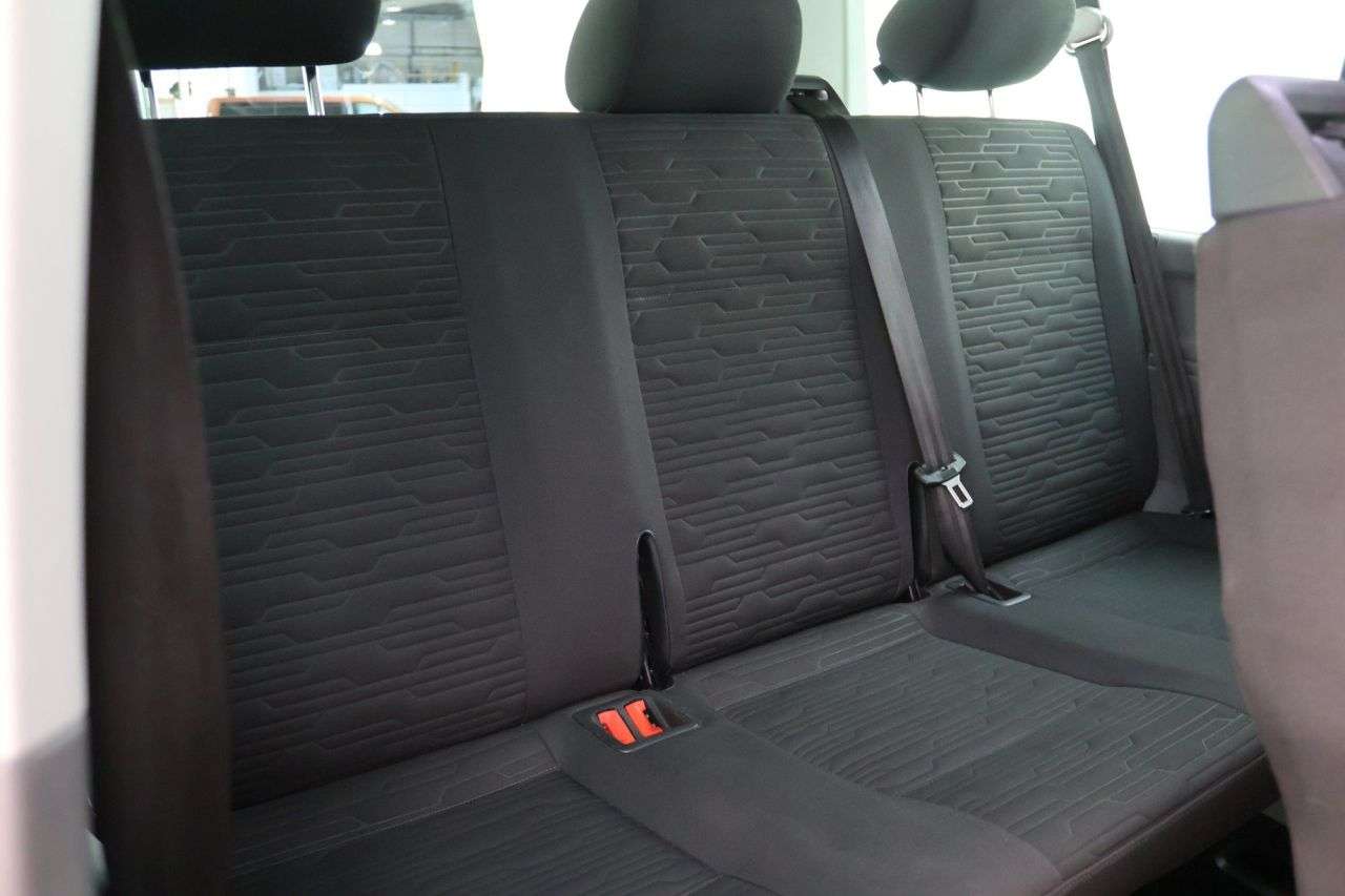 2022 VOLKSWAGEN TRANSPORTER SHUTTLE 2022 VOLKSWAGEN TRANSPORTER SHUTTLE