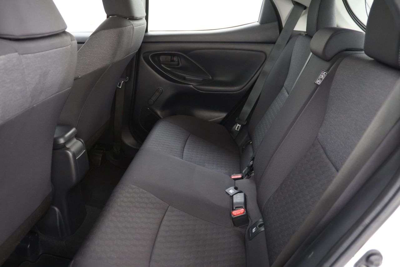 2021 TOYOTA YARIS 2021 TOYOTA YARIS