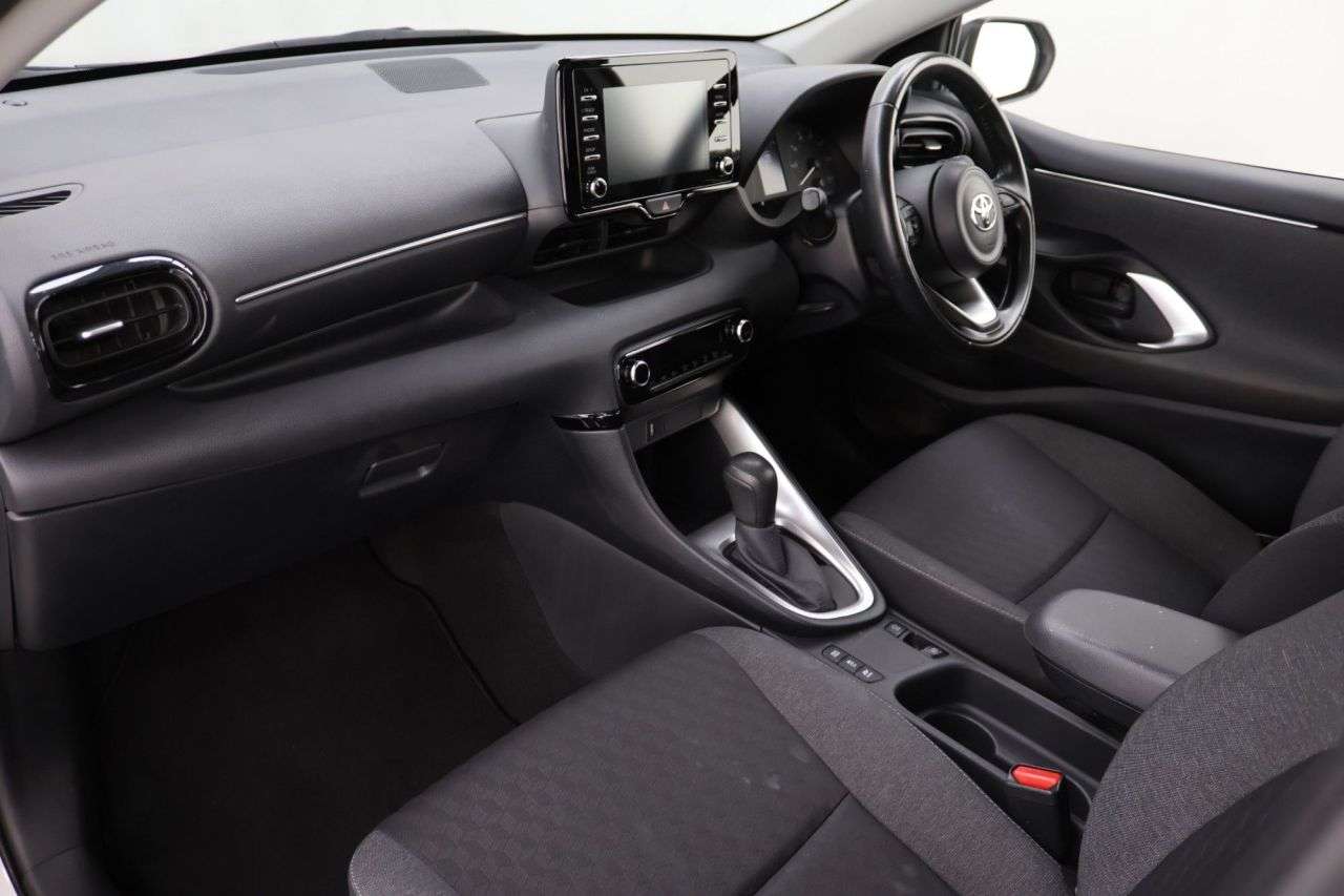 2021 TOYOTA YARIS 2021 TOYOTA YARIS