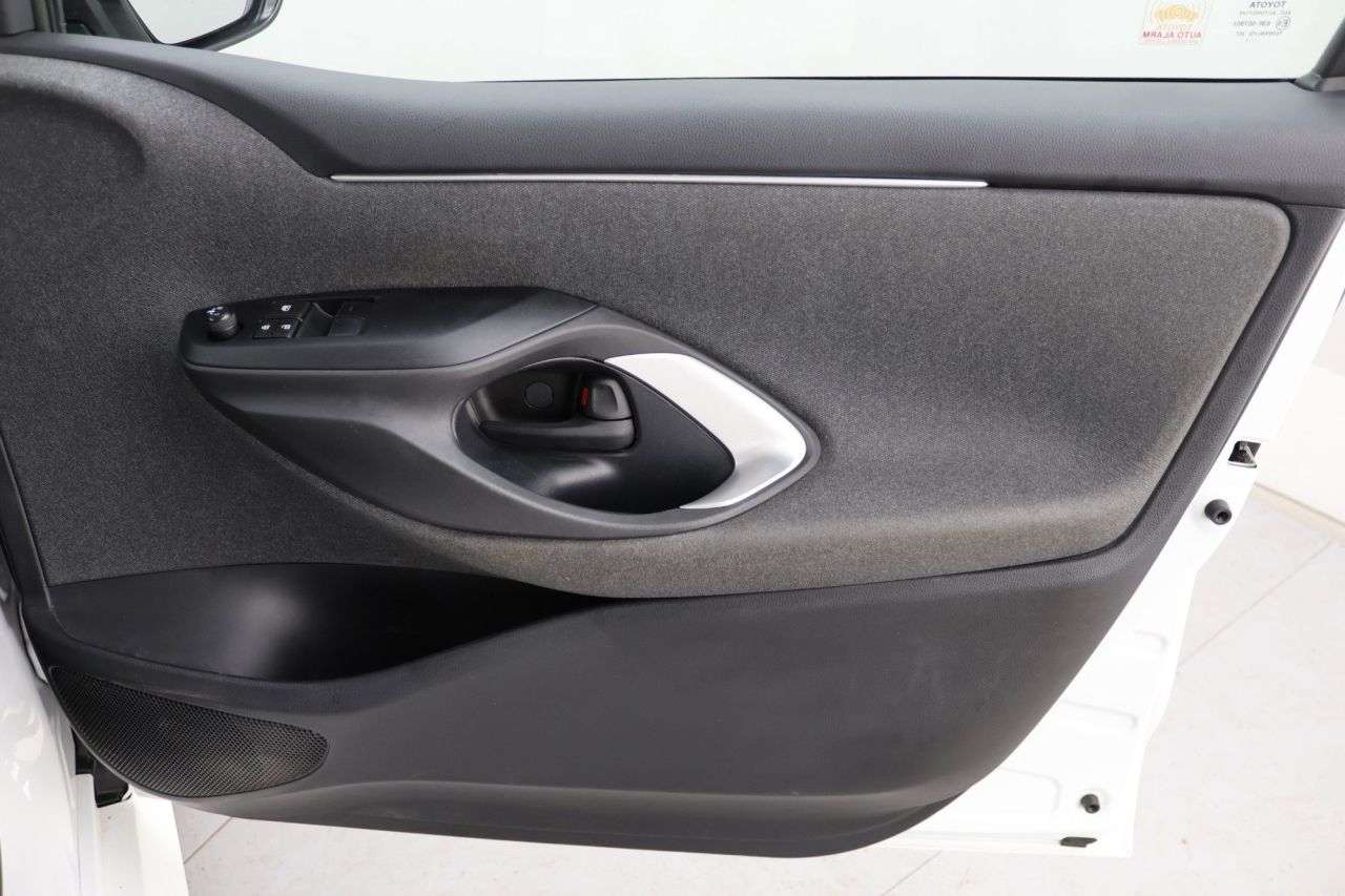 2021 TOYOTA YARIS 2021 TOYOTA YARIS