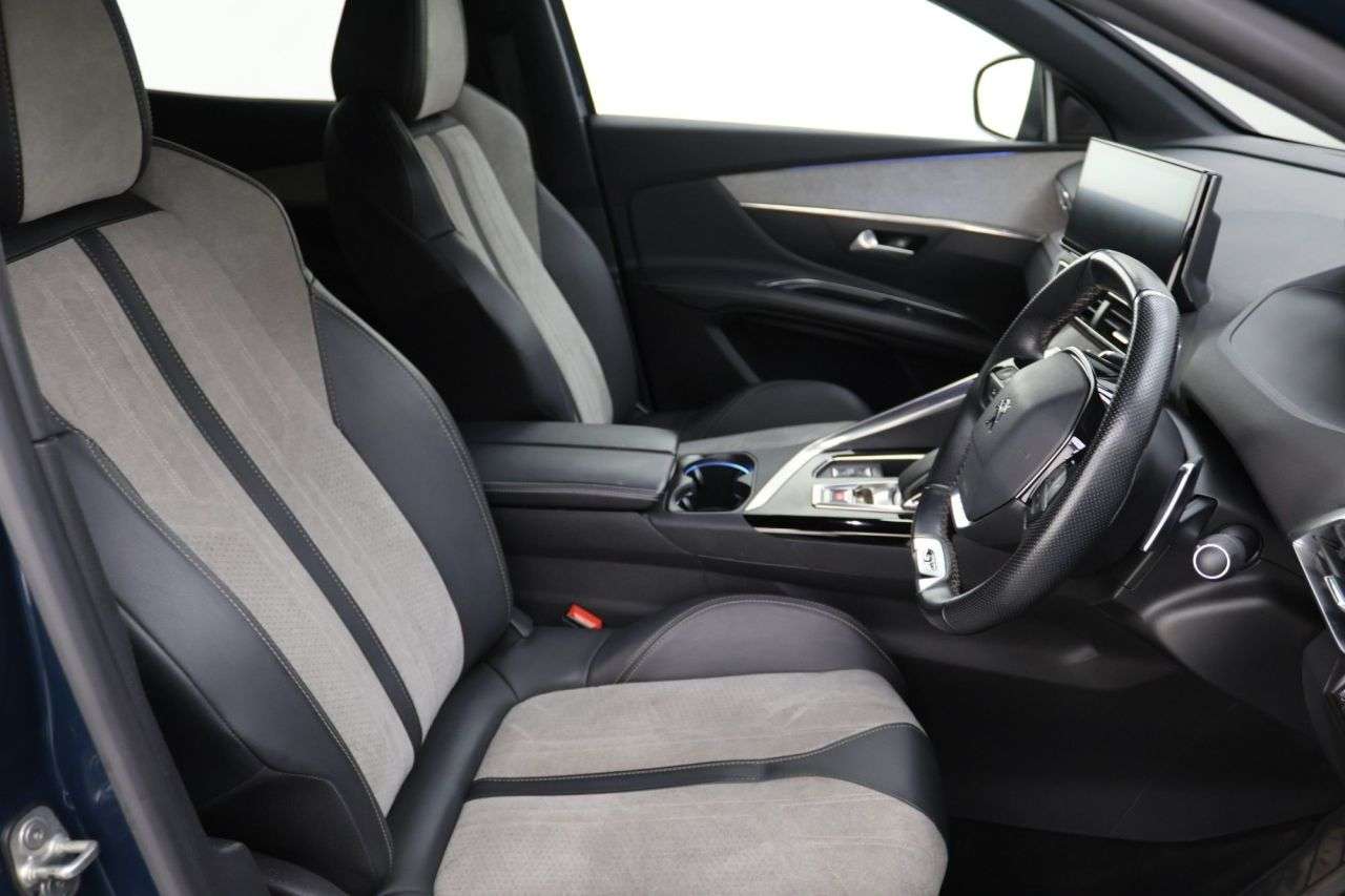 2021 PEUGEOT 3008 2021 PEUGEOT 3008