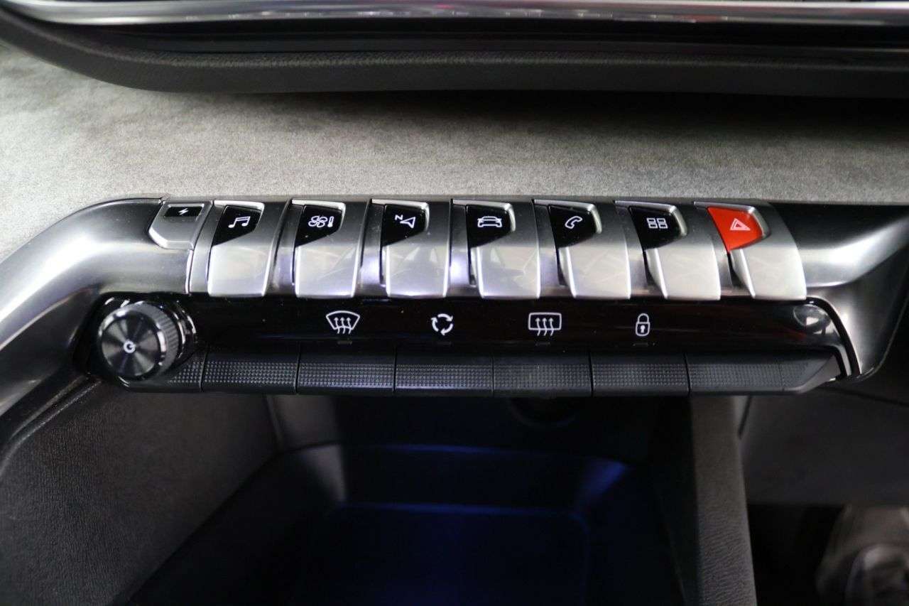 2021 PEUGEOT 3008 2021 PEUGEOT 3008