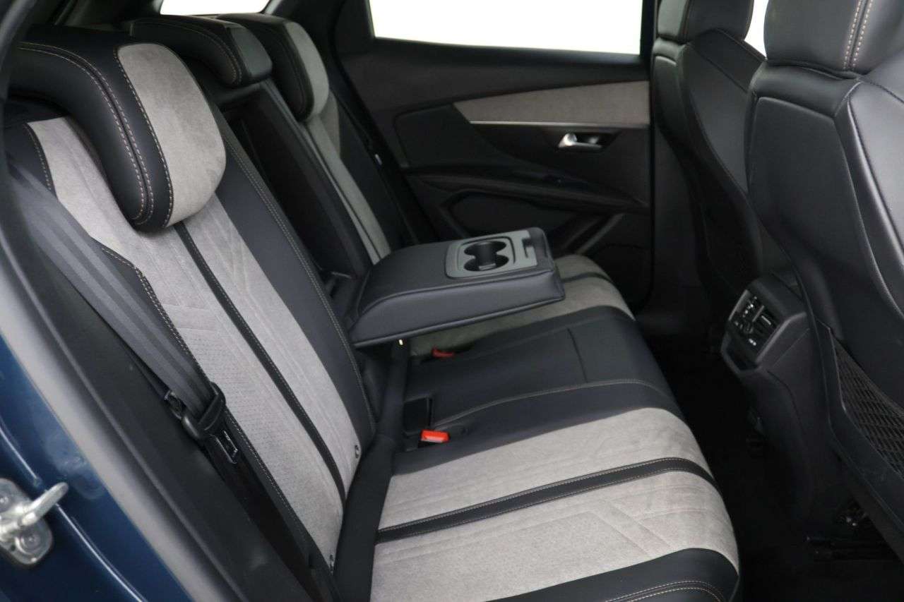 2021 PEUGEOT 3008 2021 PEUGEOT 3008