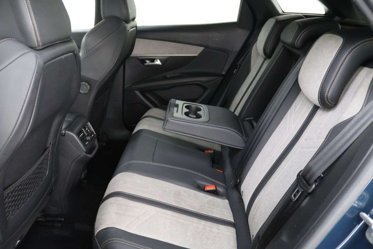 2021 PEUGEOT 3008 2021 PEUGEOT 3008