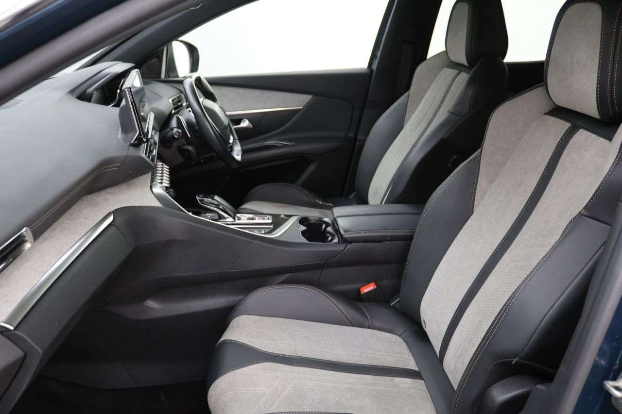 2021 PEUGEOT 3008 2021 PEUGEOT 3008