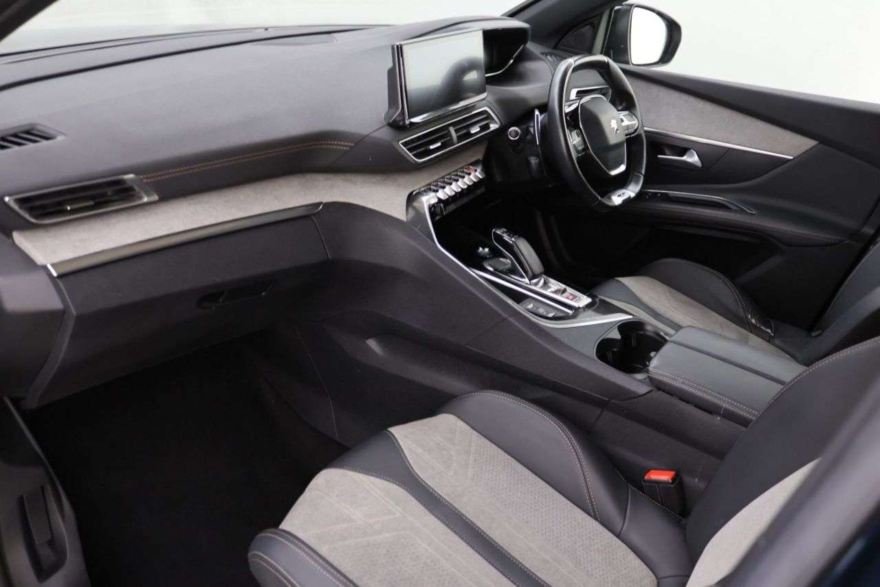 2021 PEUGEOT 3008 2021 PEUGEOT 3008