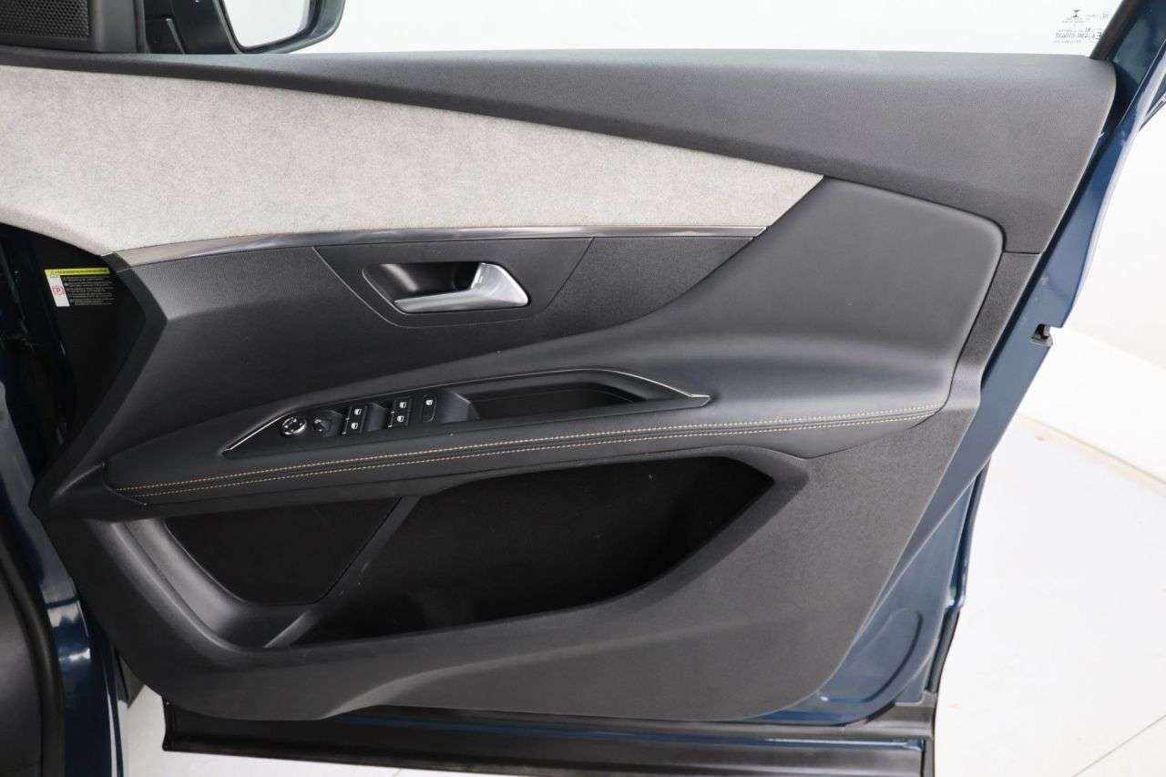 2021 PEUGEOT 3008 2021 PEUGEOT 3008