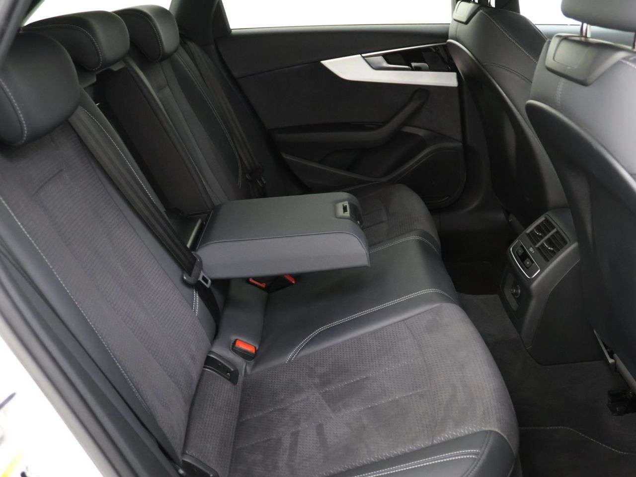 2022 AUDI A4 AVANT 2022 AUDI A4 AVANT