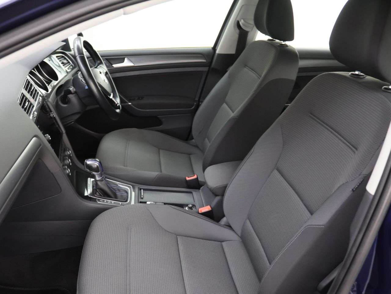 2019 VOLKSWAGEN E-GOLF 2019 VOLKSWAGEN E-GOLF