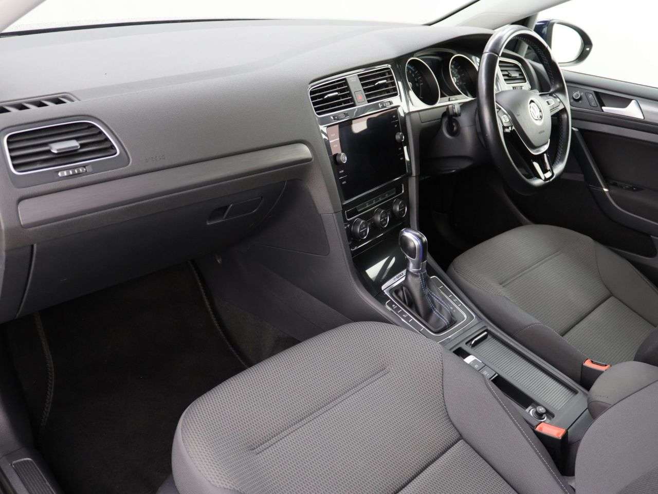 2019 VOLKSWAGEN E-GOLF 2019 VOLKSWAGEN E-GOLF