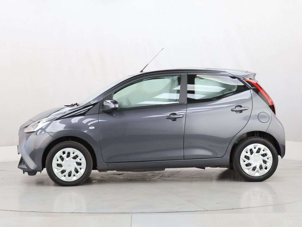 2022 TOYOTA AYGO 2022 TOYOTA AYGO