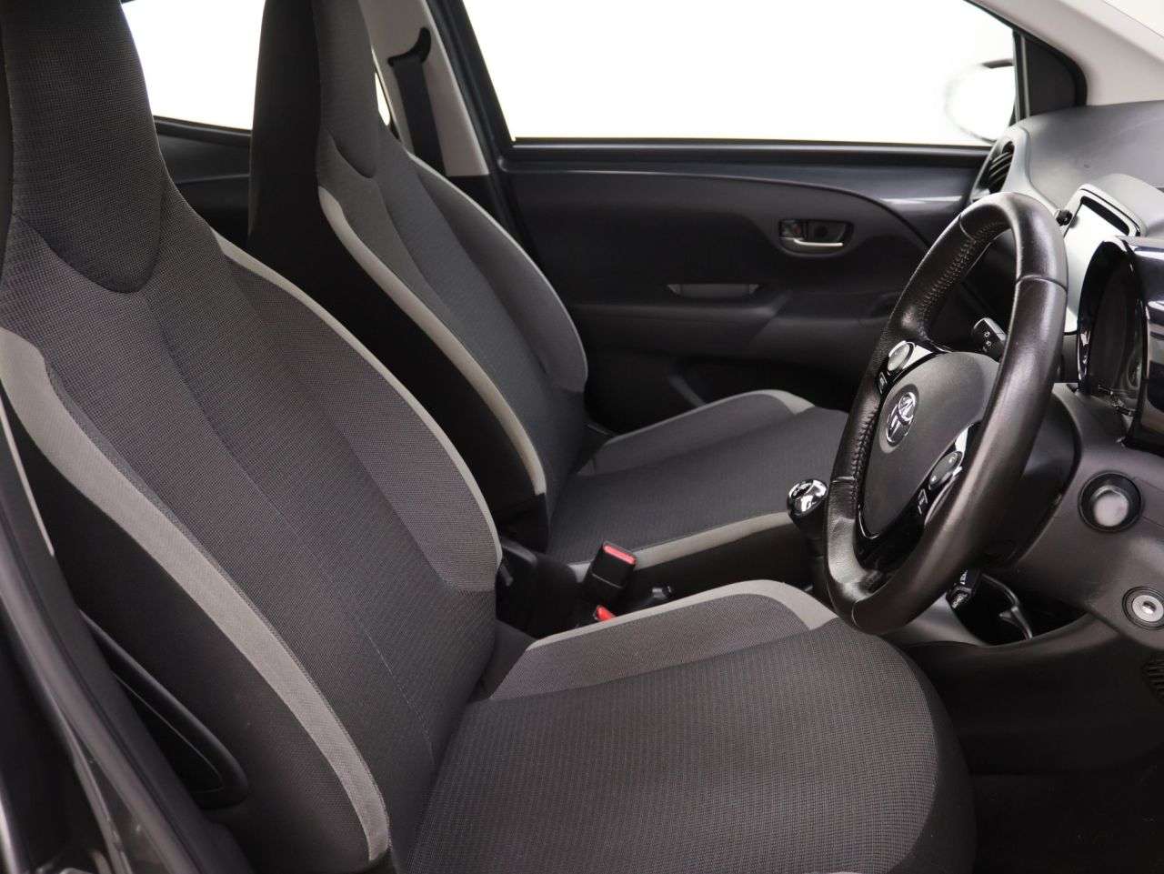 2022 TOYOTA AYGO 2022 TOYOTA AYGO