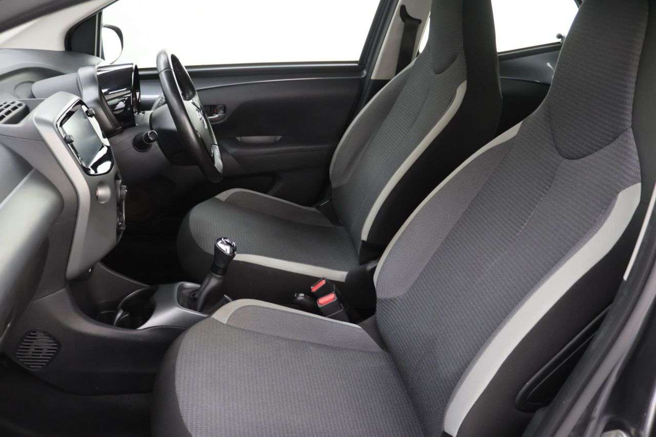 2022 TOYOTA AYGO 2022 TOYOTA AYGO