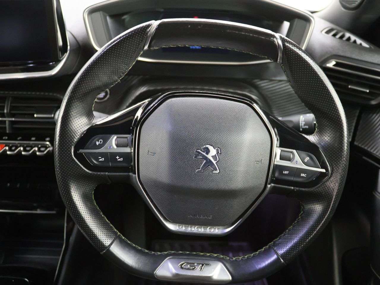 2021 PEUGEOT E-2008 2021 PEUGEOT E-2008