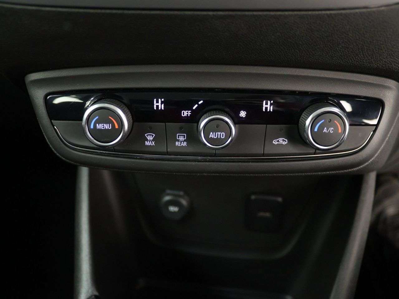 2017 VAUXHALL CROSSLAND X 2017 VAUXHALL CROSSLAND X