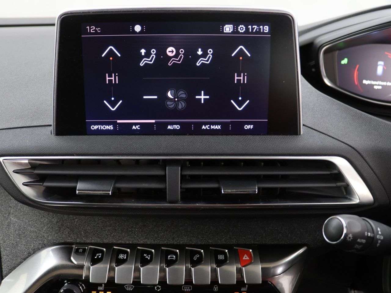 2019 PEUGEOT 3008 2019 PEUGEOT 3008