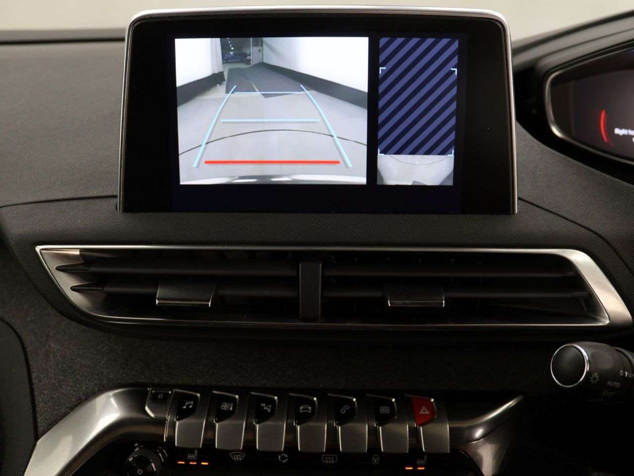 2019 PEUGEOT 3008 2019 PEUGEOT 3008