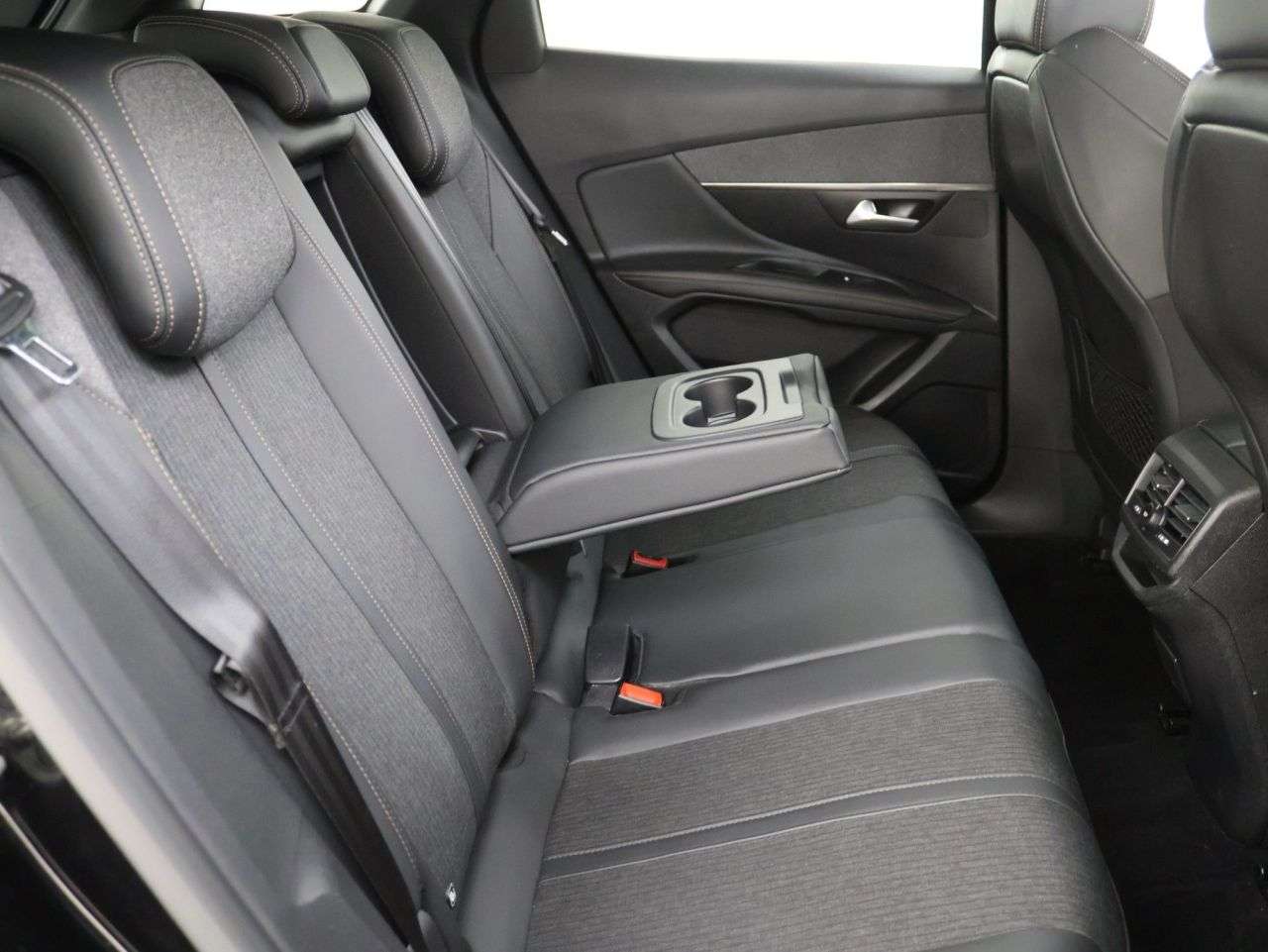 2019 PEUGEOT 3008 2019 PEUGEOT 3008