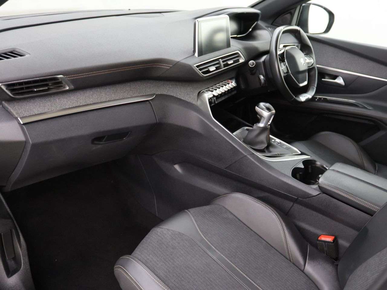 2019 PEUGEOT 3008 2019 PEUGEOT 3008