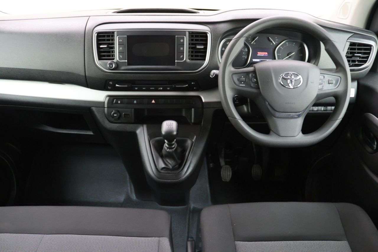 2022 TOYOTA PROACE VERSO 2022 TOYOTA PROACE VERSO