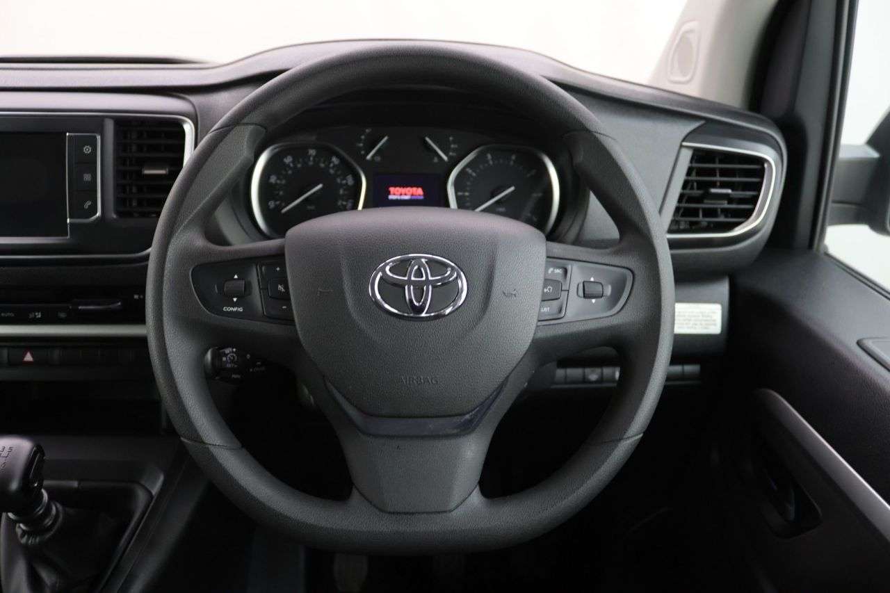 2022 TOYOTA PROACE VERSO 2022 TOYOTA PROACE VERSO