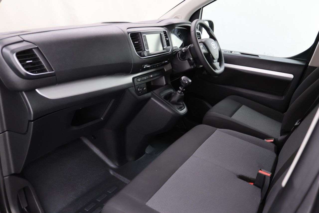 2022 TOYOTA PROACE VERSO 2022 TOYOTA PROACE VERSO