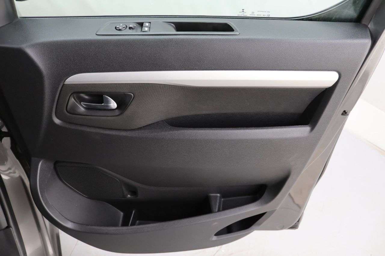 2022 TOYOTA PROACE VERSO 2022 TOYOTA PROACE VERSO