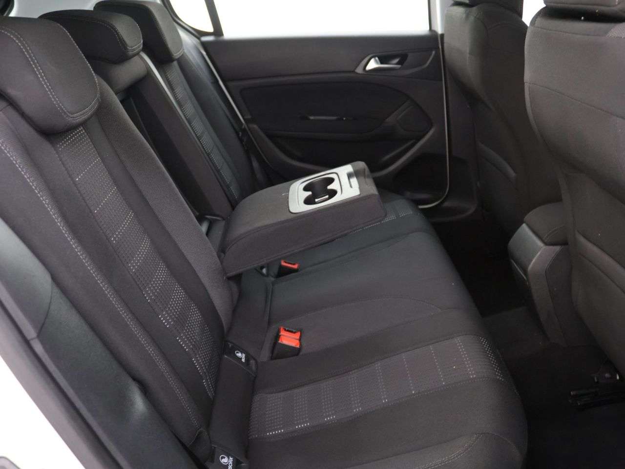 2016 PEUGEOT 308 2016 PEUGEOT 308