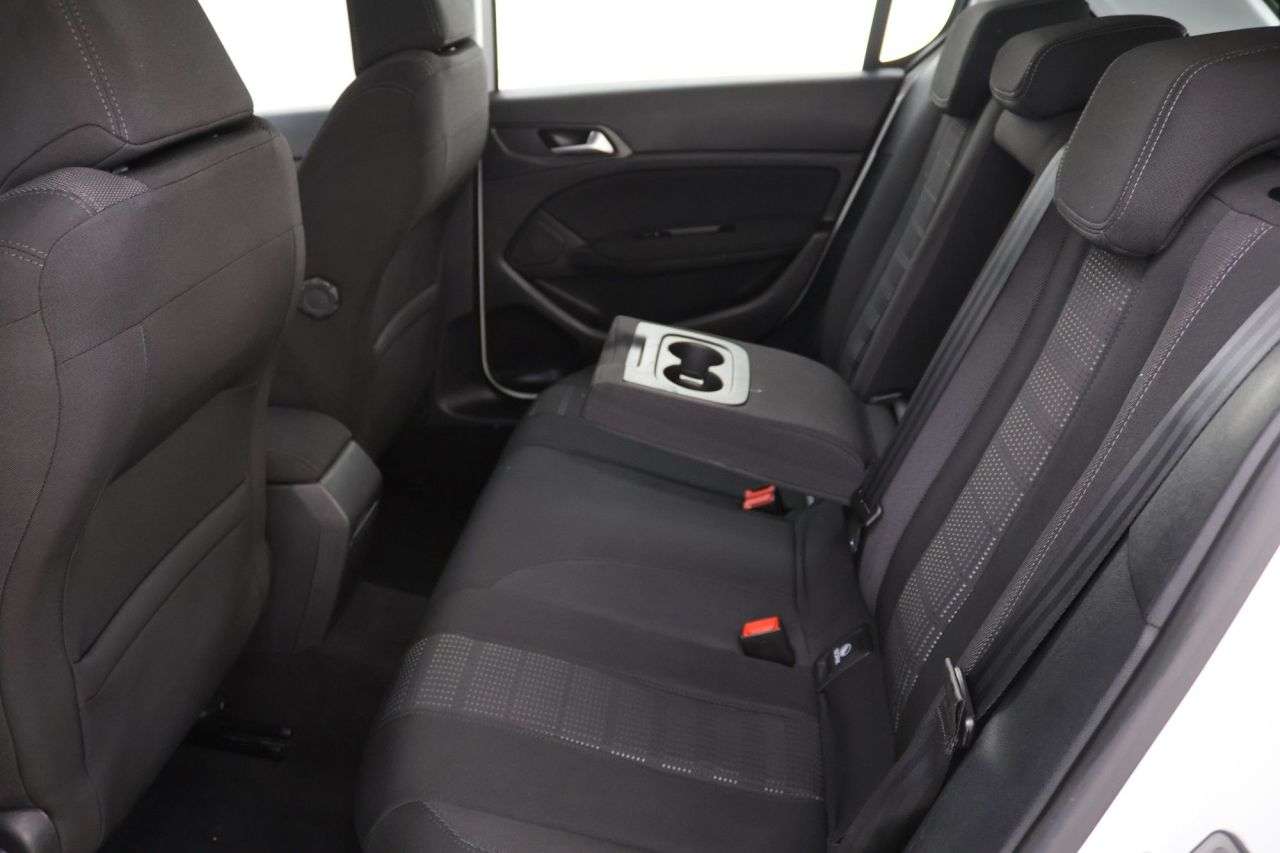 2016 PEUGEOT 308 2016 PEUGEOT 308