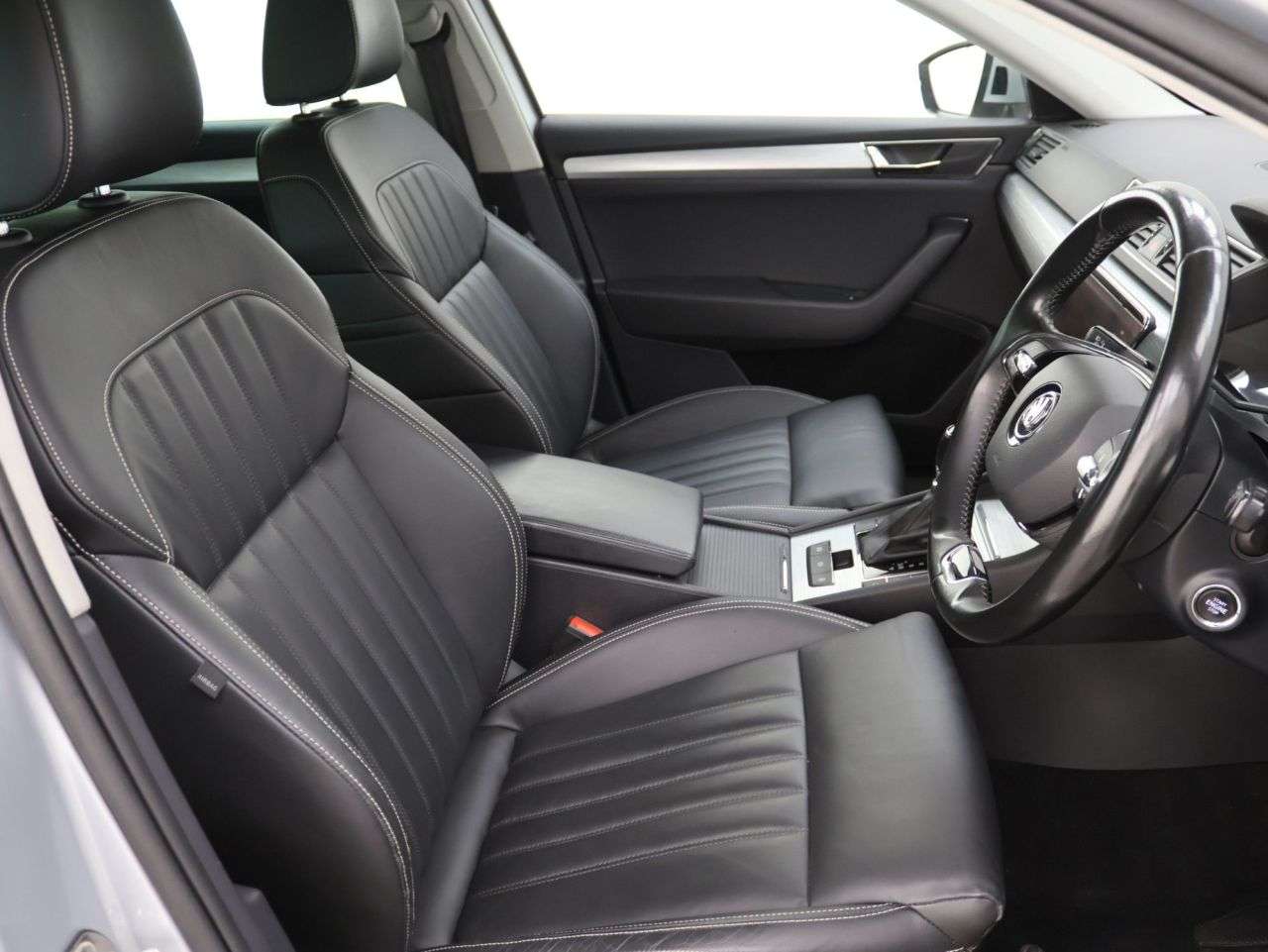 2020 SKODA SUPERB 2020 SKODA SUPERB