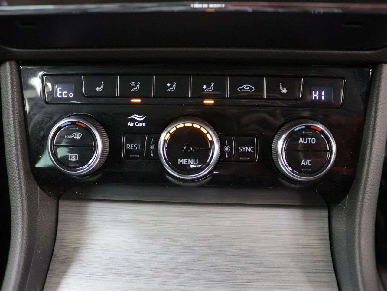 2020 SKODA SUPERB 2020 SKODA SUPERB