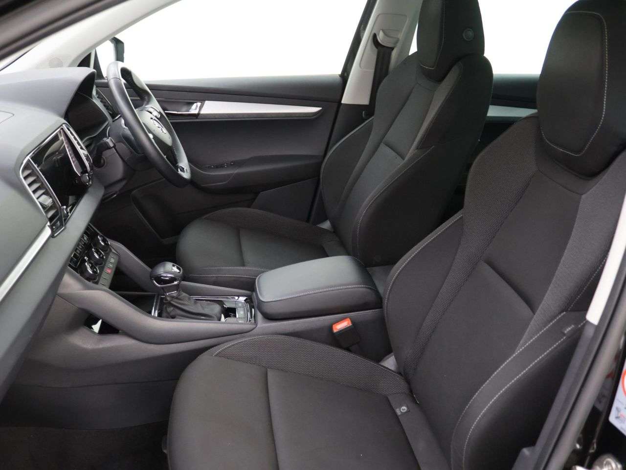 2023 SKODA KAROQ 2023 SKODA KAROQ