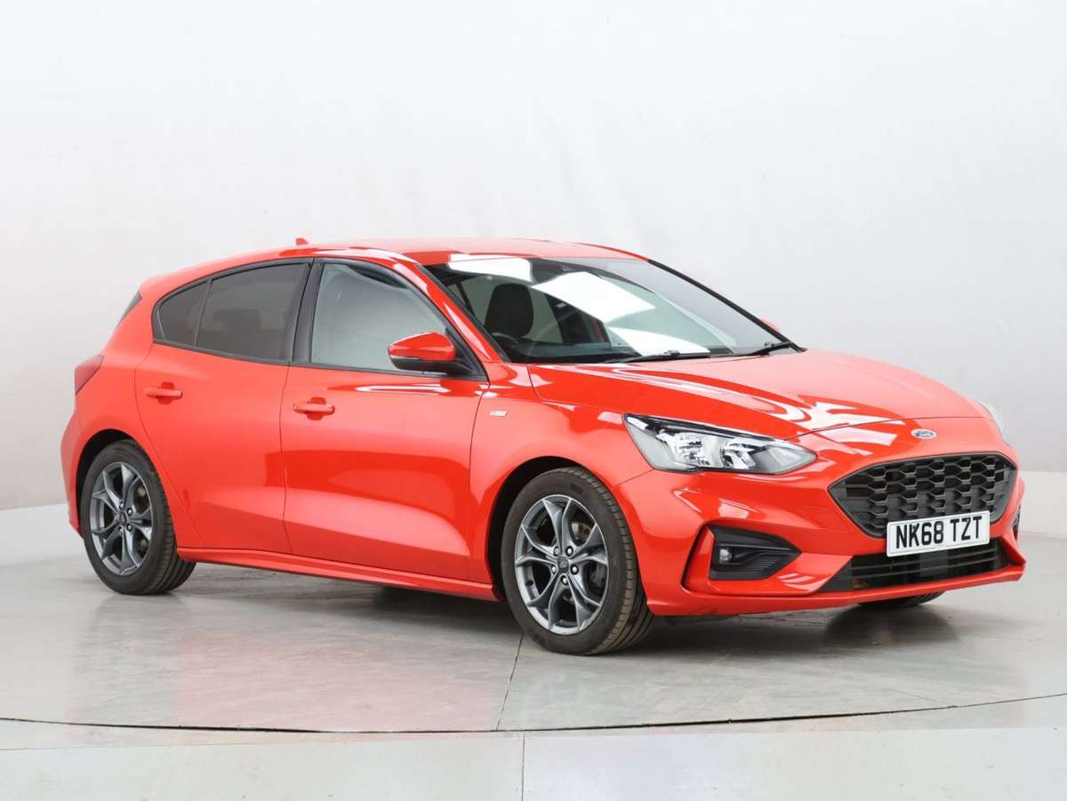 Check out this Ford Focus 2018 Petrol Manual