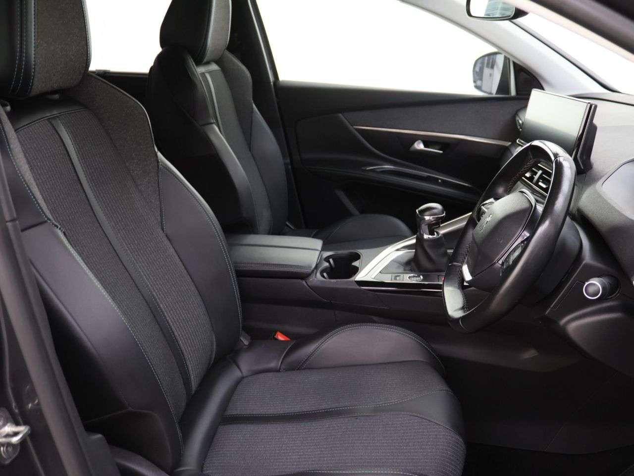 2022 PEUGEOT 5008 2022 PEUGEOT 5008