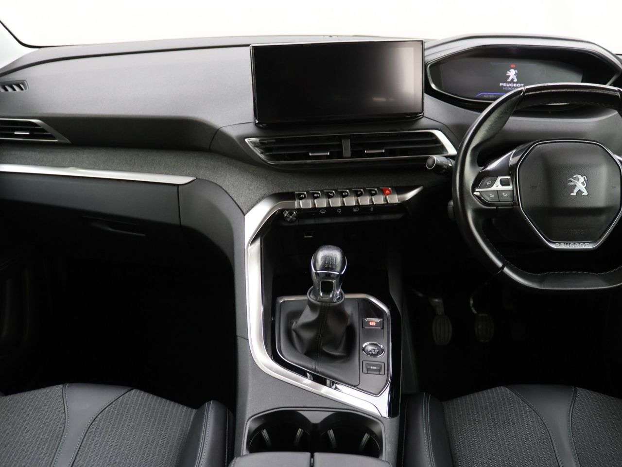 2022 PEUGEOT 5008 2022 PEUGEOT 5008