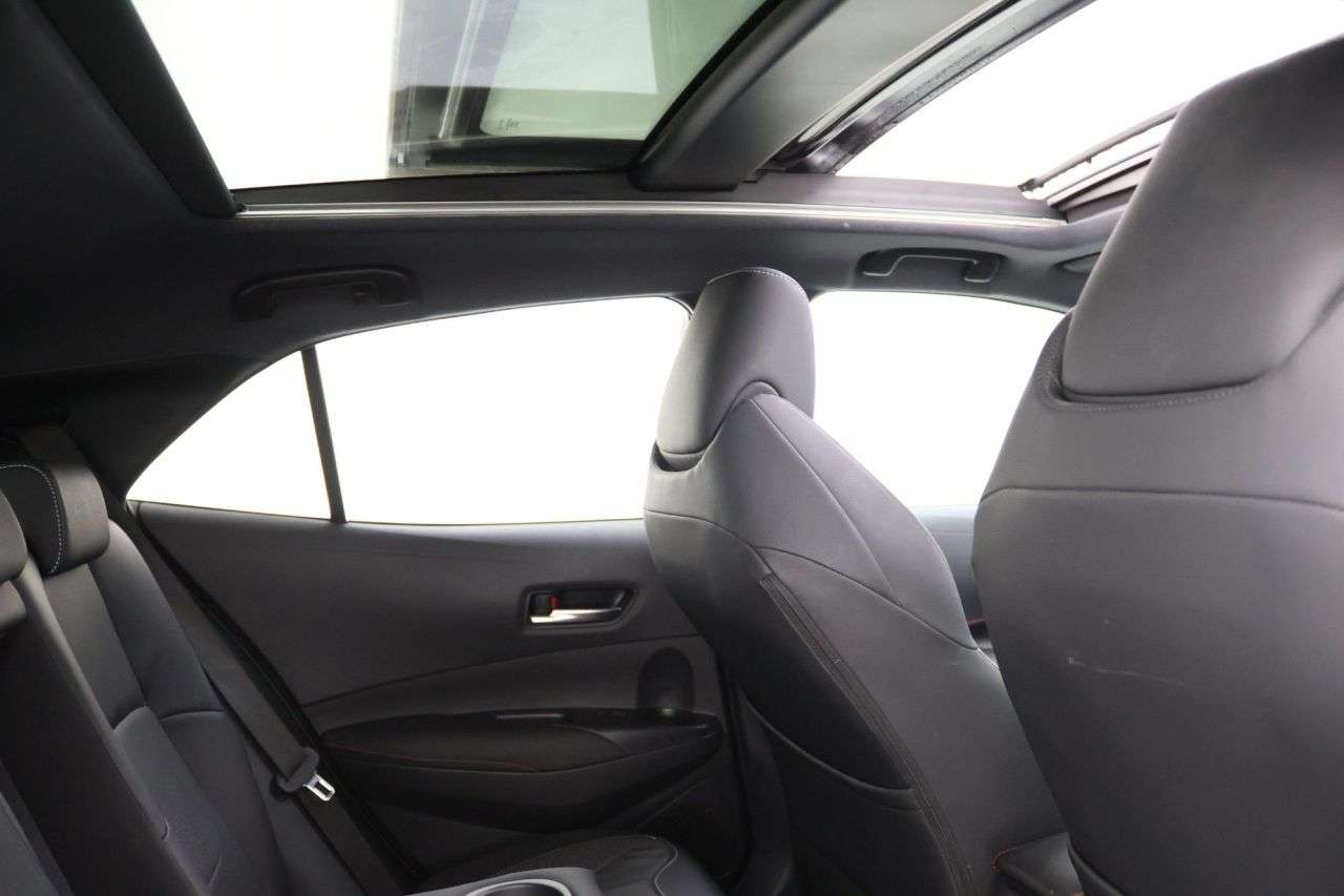 A 2021 TOYOTA COROLLA 2.0 VVT-h GPF Excel Hatchback 5dr Petrol Hybrid CVT Euro 6 (s/s) (184 ps) A 2021 TOYOTA COROLLA 2.0 VVT-h GPF Excel Hatchback 5dr Petrol Hybrid CVT Euro 6 (s/s) (184 ps)