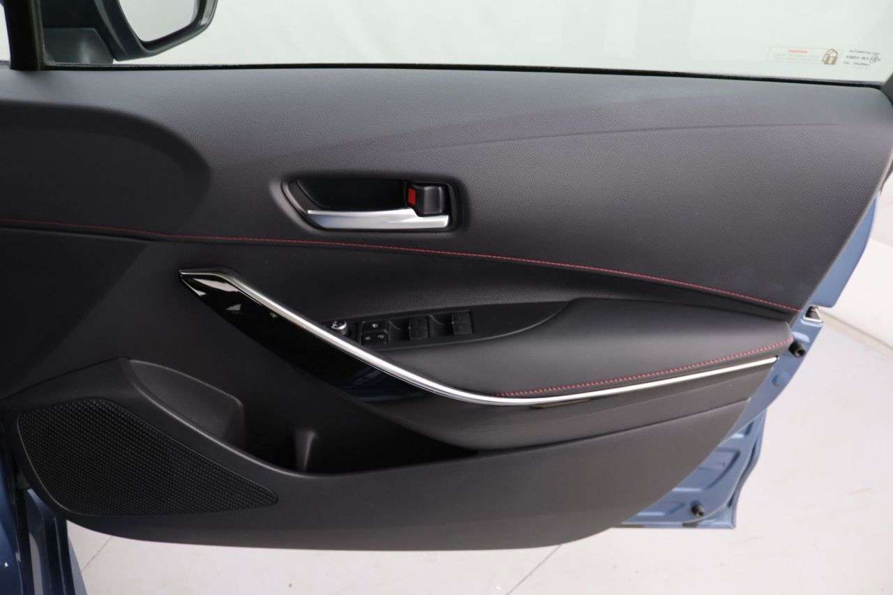 2021 TOYOTA COROLLA 2021 TOYOTA COROLLA