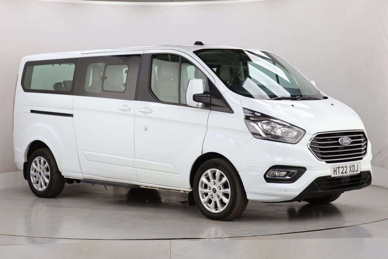 A 2022 FORD TOURNEO CUSTOM 2.0 320 EcoBlue Titanium Minibus Double Cab 5dr Diesel Manual L2 Euro 6 (s/ A 2022 FORD TOURNEO CUSTOM 2.0 320 EcoBlue Titanium Minibus Double Cab 5dr Diesel Manual L2 Euro 6 (s/
