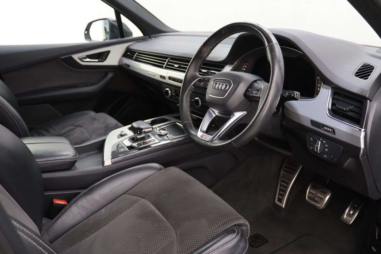 2019 AUDI Q7 2019 AUDI Q7