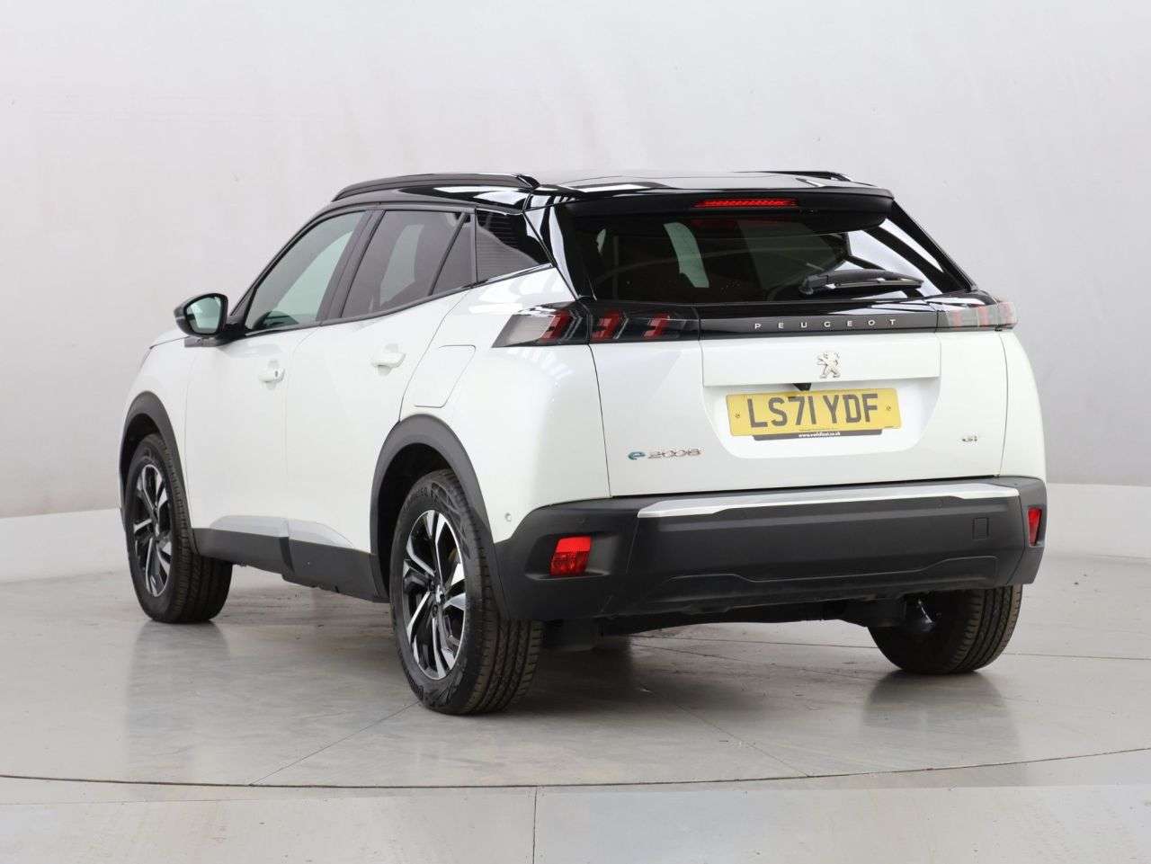 2022 PEUGEOT E-2008 2022 PEUGEOT E-2008