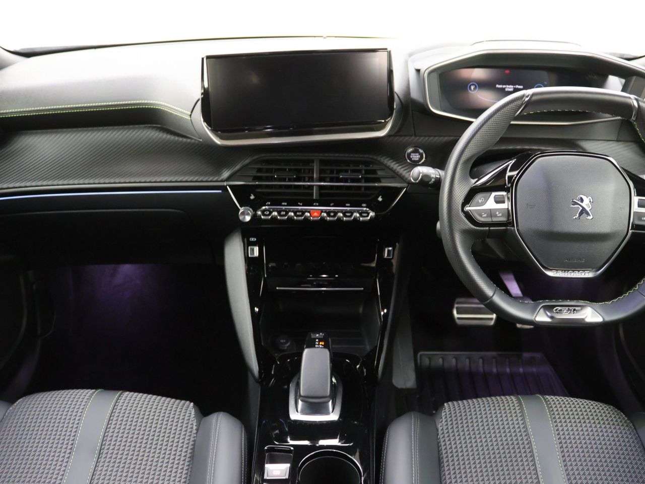 2022 PEUGEOT E-2008 2022 PEUGEOT E-2008