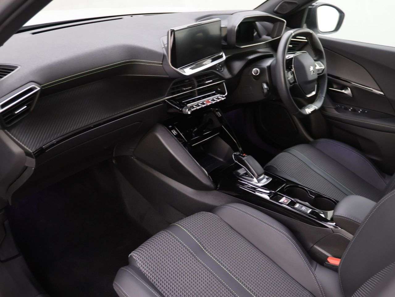 2022 PEUGEOT E-2008 2022 PEUGEOT E-2008