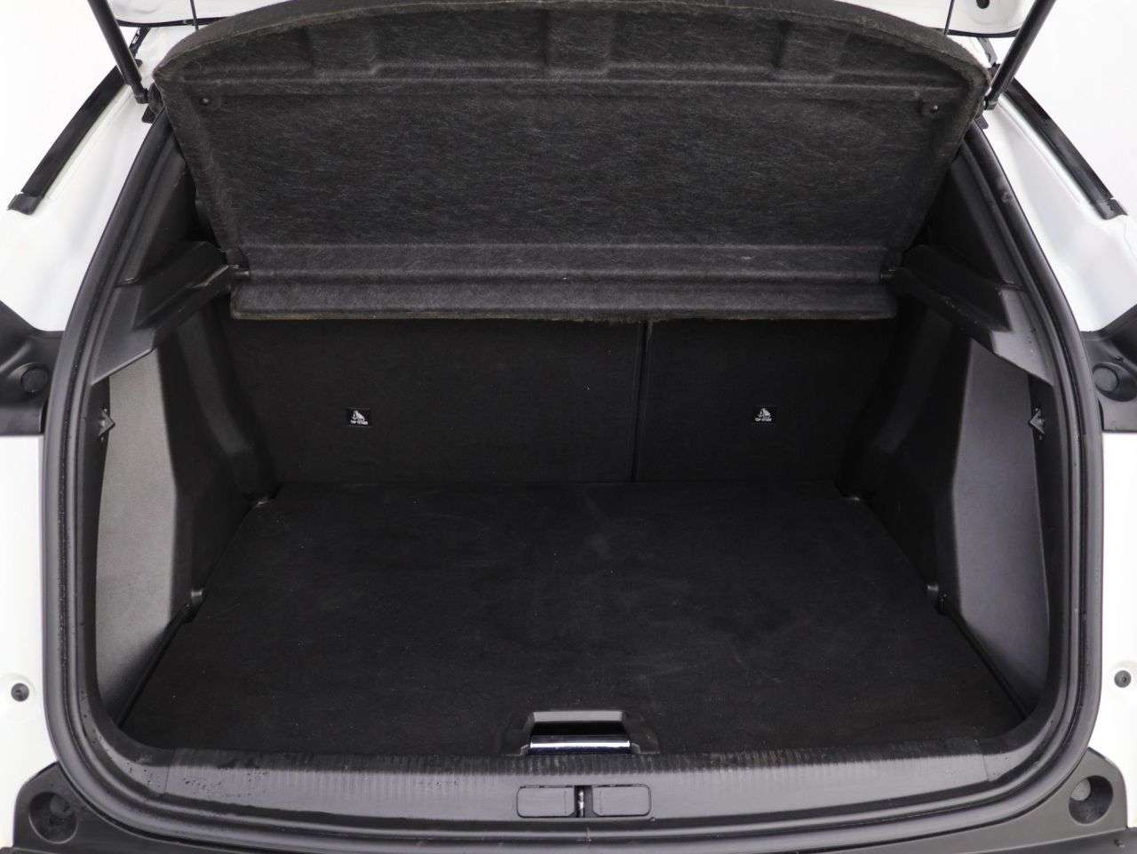 2022 PEUGEOT E-2008 2022 PEUGEOT E-2008