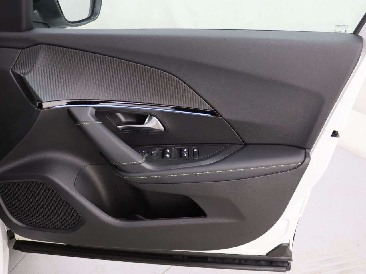 2022 PEUGEOT E-2008 2022 PEUGEOT E-2008