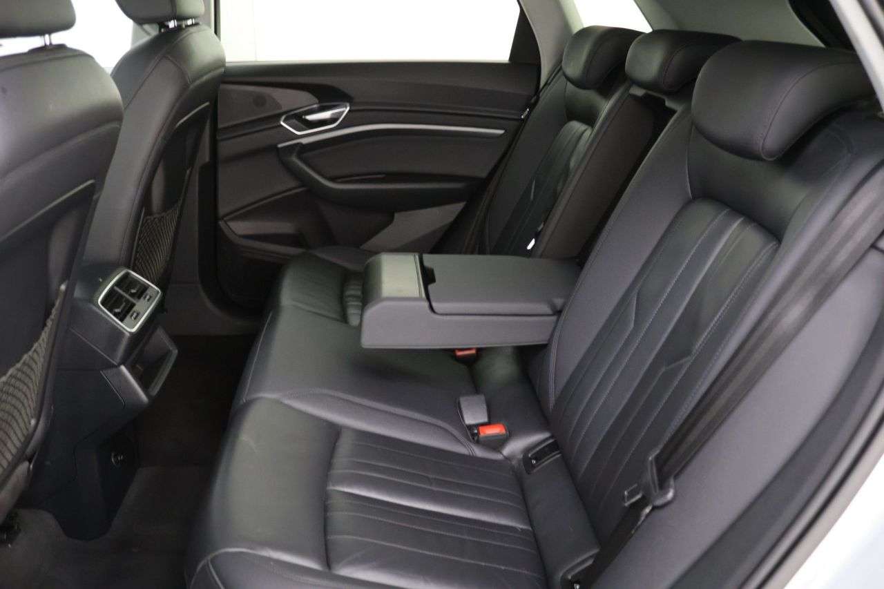 2020 AUDI E-TRON 2020 AUDI E-TRON