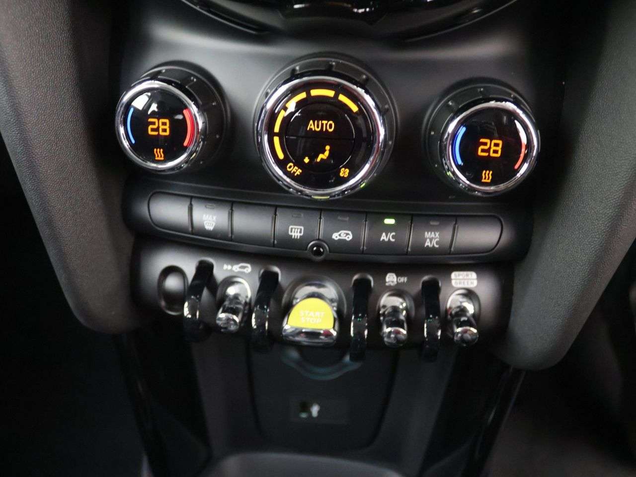 2021 MINI ELECTRIC HATCH 2021 MINI ELECTRIC HATCH