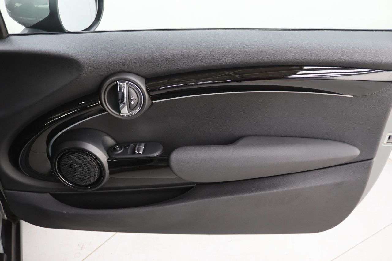 2021 MINI ELECTRIC HATCH 2021 MINI ELECTRIC HATCH