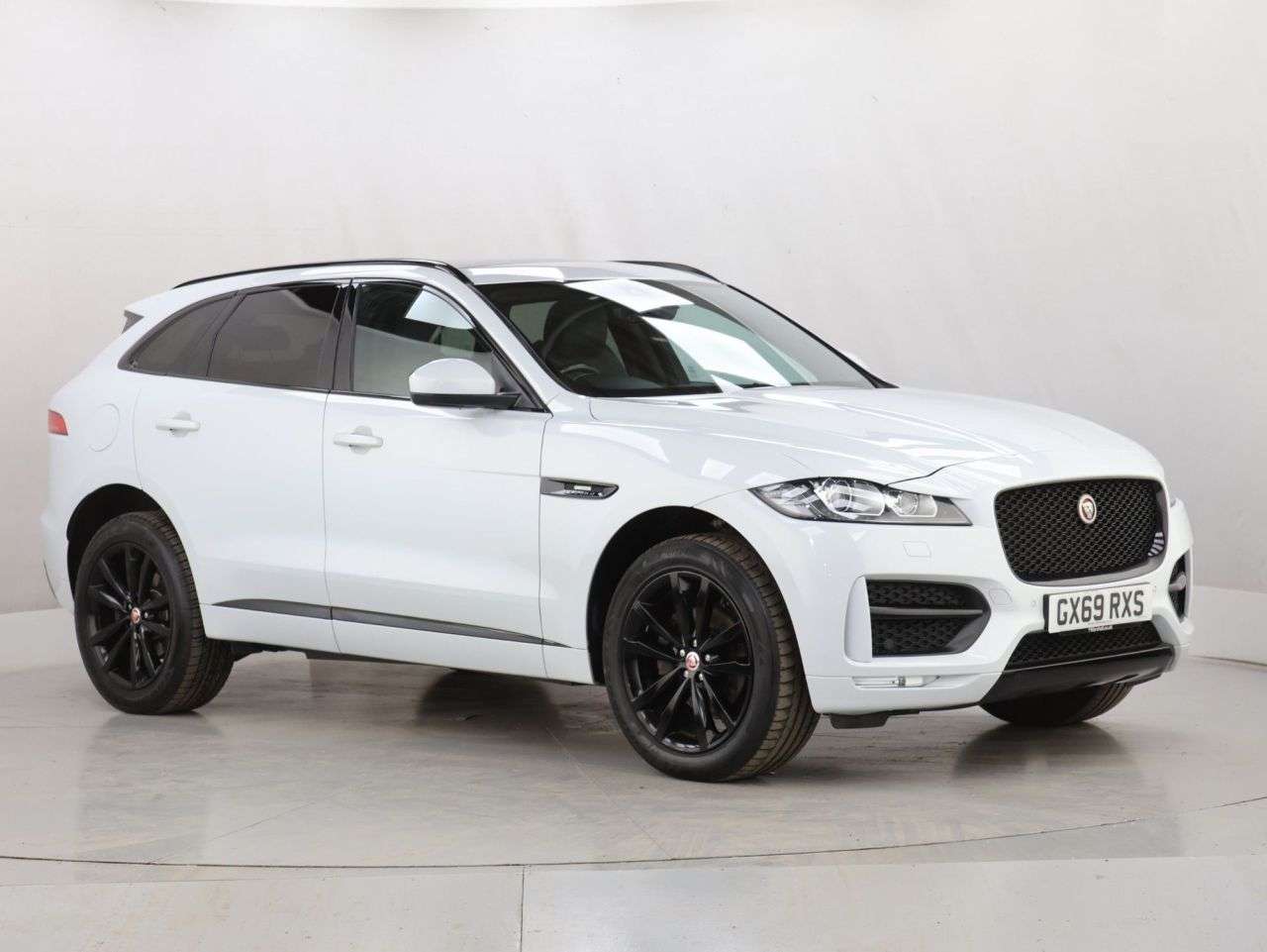 A 2019 JAGUAR F-PACE 2.0 D180 R-Sport SUV 5dr Diesel Auto AWD Euro 6 (s/s) (180 ps) A 2019 JAGUAR F-PACE 2.0 D180 R-Sport SUV 5dr Diesel Auto AWD Euro 6 (s/s) (180 ps)