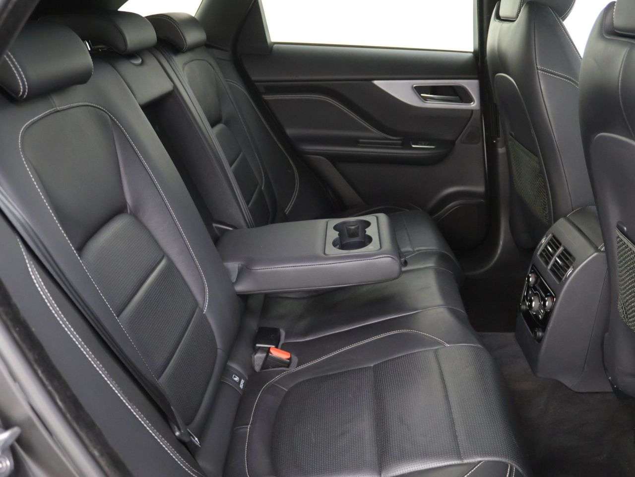 2019 JAGUAR F-PACE 2019 JAGUAR F-PACE